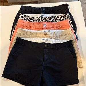5 Pair of Old Navy Women's Size 6 Shorts in Black, Tan, Coral and Leopard